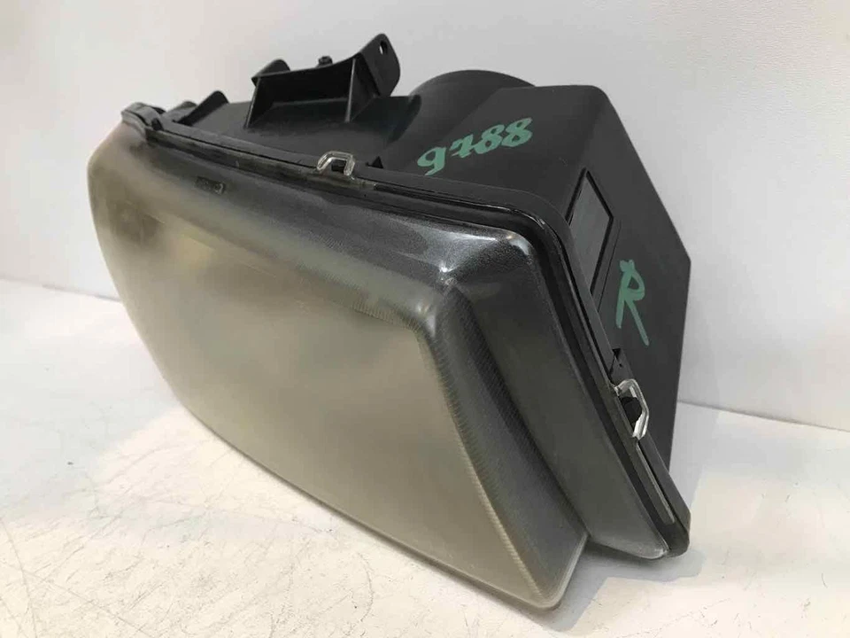 Conjunto de faros superiores para pasajero derecho 10396912 para Chevy Avalanche 1500 2003-2006 Foto 3 de 4