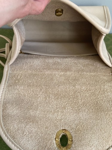Borsa a tracolla Coach Vintage #9983 Regina Flap Turn Lock Top a mano, anni 90 USA - Avorio - Foto 11 di 14