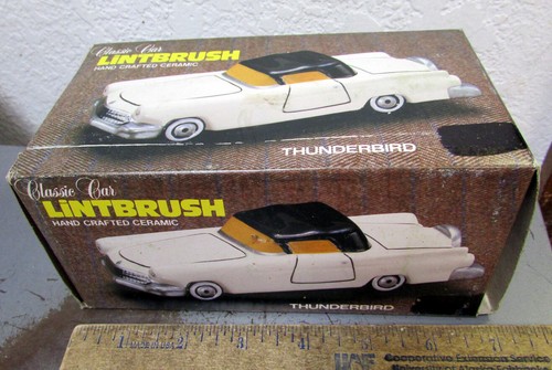 Cepillo de pelusa vintage década de 1950 para coche clásico cerámica hecha a mano Thunderbird nuevo en caja - Imagen 4 de 5