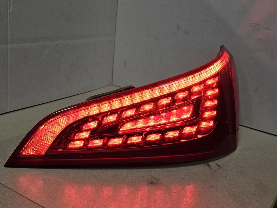 Оригинальный светодиодный задний фонарь правосторонний для Audi Q5 2009–2012 годов выпуска 8R0945094B - Изображение 3 из 4