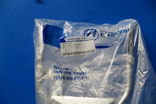 Daelim Daystar VL125 VT125 Backrest BA1A-63030 - Picture 6 of 6