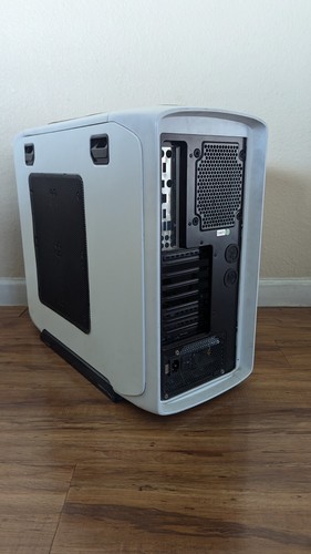 Corsair Special Edition White Graphite Series 600T Gaming Mid-Tower Case - Picture 4 of 7