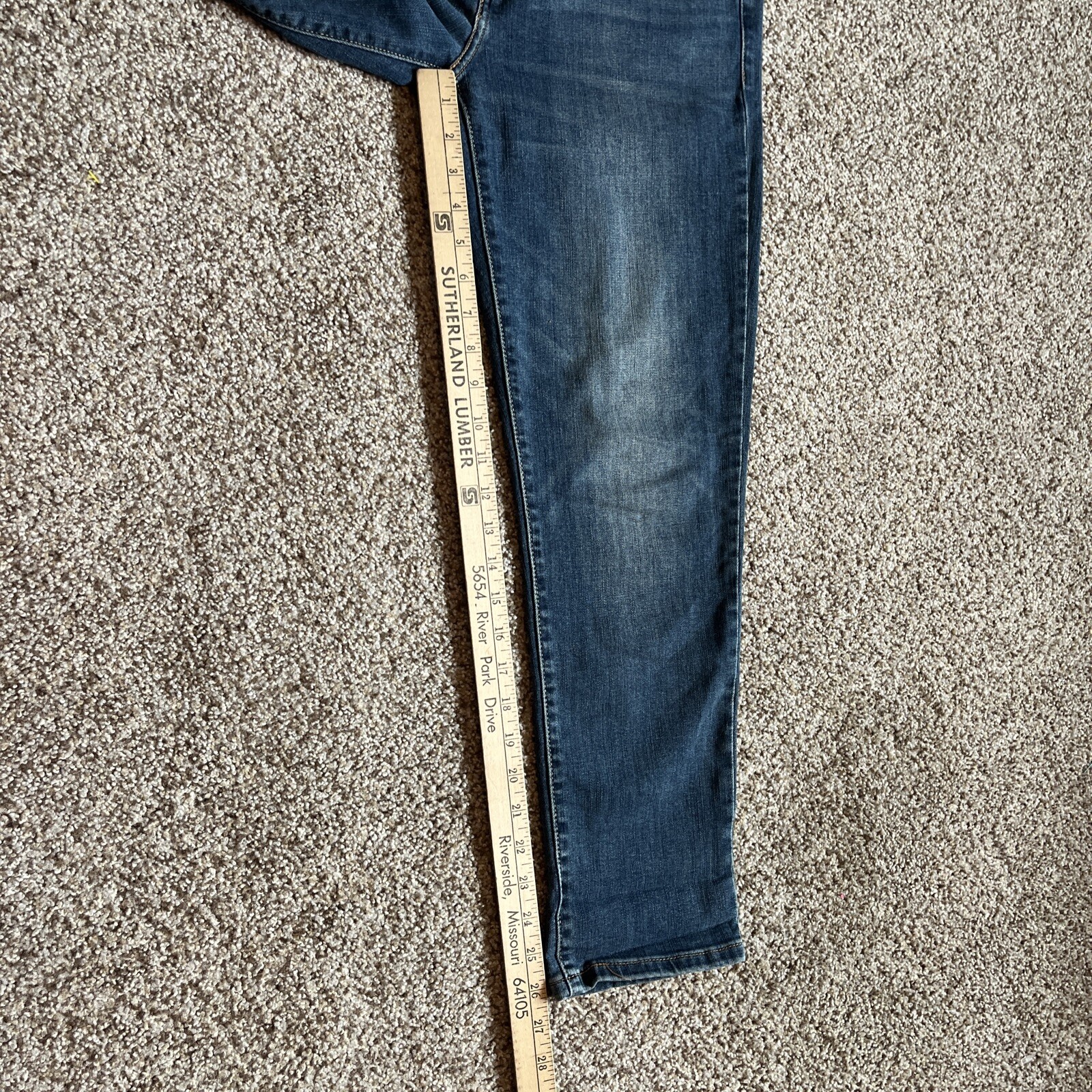 LEVI'S BOYFRIEND FIT DENIM BLUE JEANS WOMENS SIZE 29 (31 X 26) - View 9