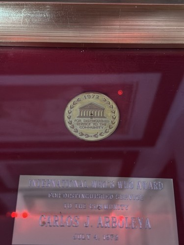 International Who’s Who Award For Distinguished Service To The Community - Picture 3 of 4