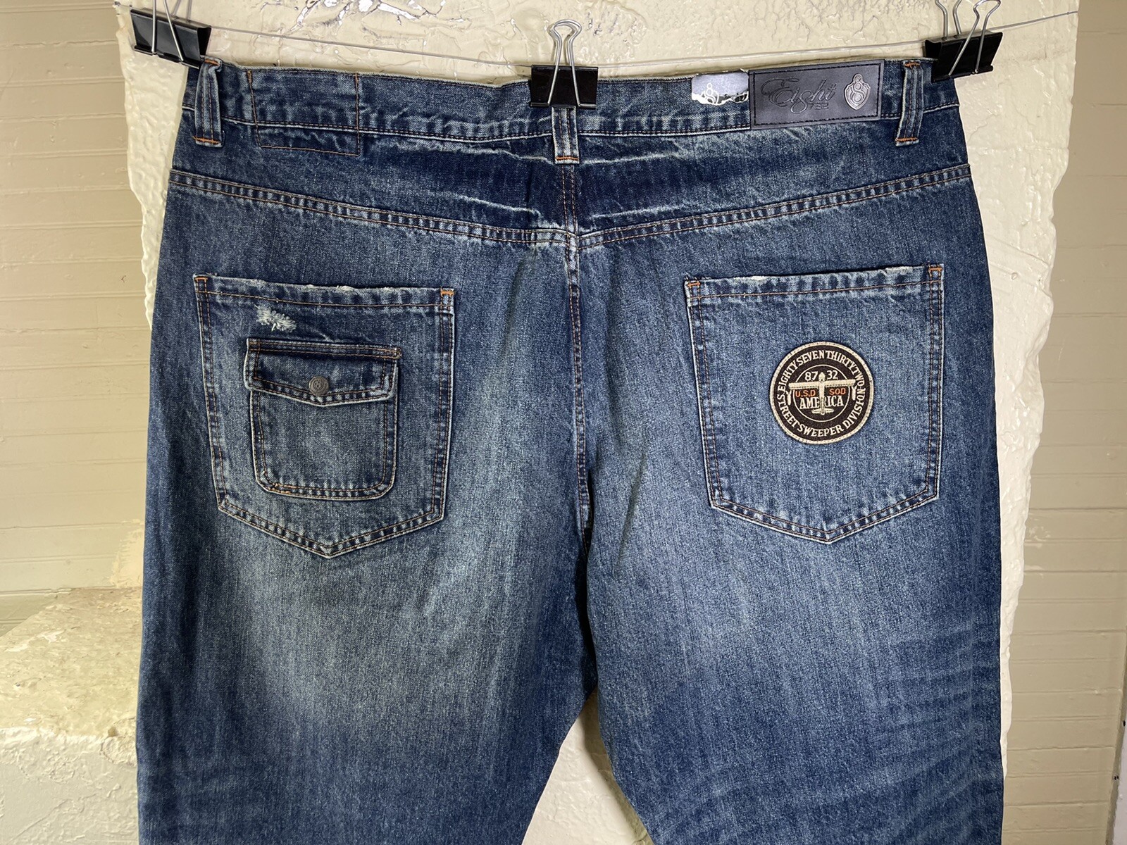 Picture 3 of 11