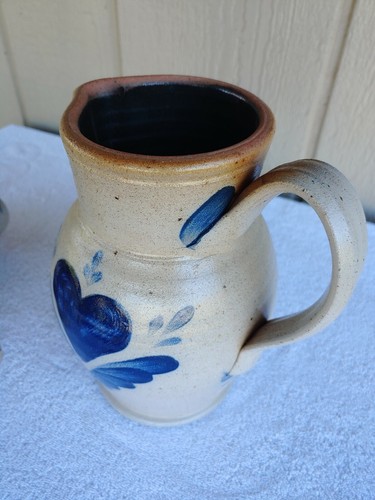 Rowe Pottery Works 9.25" Tall Pitcher And 3 Mugs Set Blue Heart Salt Glazed - Picture 6 of 11