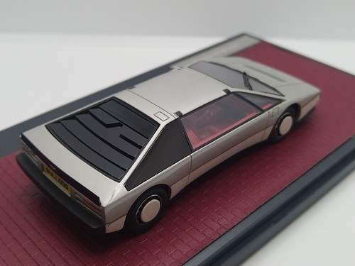 MATRIX 1/43 Aston Martin Bulldog Concept 1980 Argento Metallizzato. Rarissimo. - Foto 12 di 22