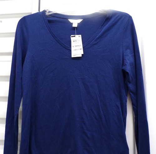 Talla Charter Club: Top de pijama de algodón manga larga con cuello en V - azul oscuro X-Small - Imagen 6 de 9