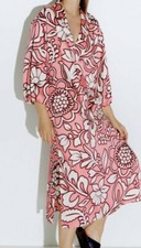 Zara Floral Print Dress Collared V-neck dress with sleeves falling below the...