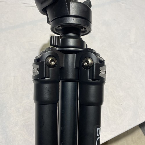 Benro Classic Aluminum Tripod AL Flip Lock A3580F & Manfrotto 128RC Mount - Picture 18 of 22