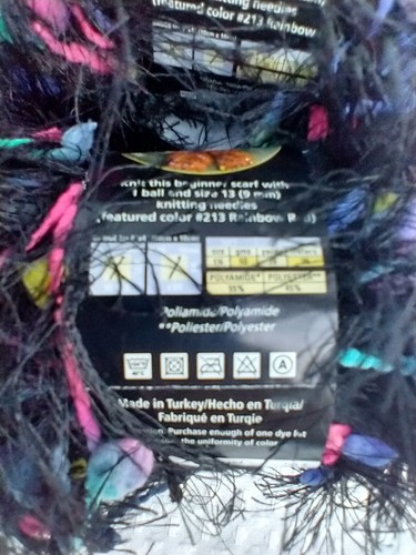 3 madejas marca león hilo piel elegante negro audaz con divertidos núcleos coloridos. Bufanda - Imagen 5 de 8