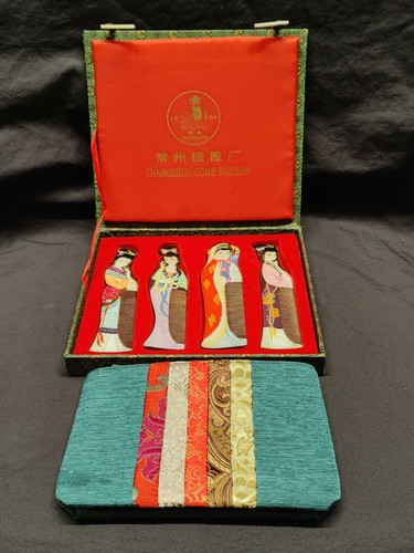 Changzhou Comb Factory Vintage Wood Painted Combs Set Of 4 Plus Wallet - Picture 1 of 5