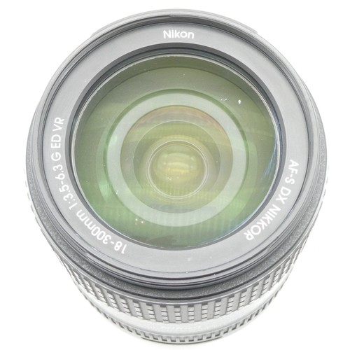 EXC- Nikon AF-S DX NIKKOR 18-300mm f/3.5-6.3G ED VR Zoom Lens #747 - Picture 3 of 8