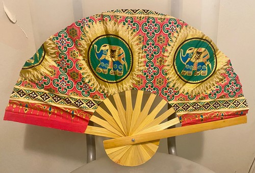 Fan Pink Thai Folding Elephant Hand Wooden Thailand Home Decor พัดมือช้างสีชมพู - Picture 3 of 17