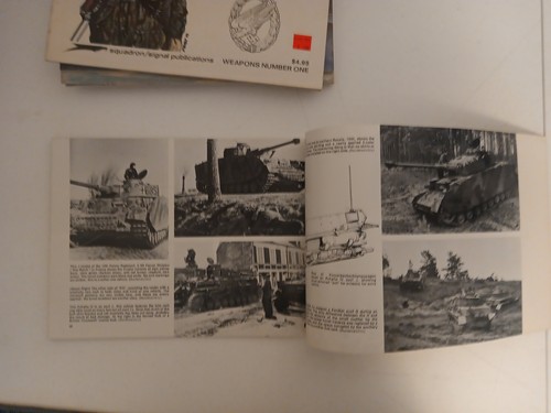 Vintage Squadron/ Signal Publications Action Book Lot/8 Uniforms Panther More - Imagen 4 de 24