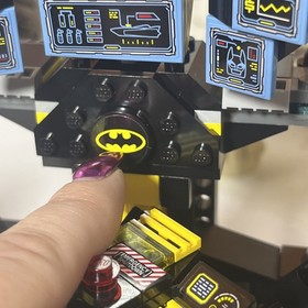 LEGO The LEGO Batman Movie: Batcave Break-in (70909) USED as is Missing pieces