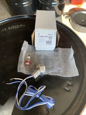 New In Box HONEYWELL C7035A1031 Flame Detector