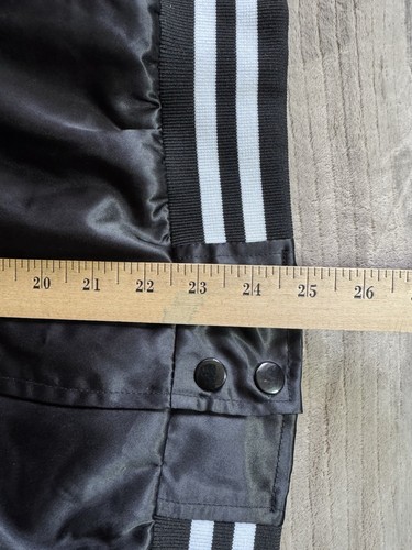 GREEN DAY Saviors Tour Official Merchandise Rare Sold Out Satin Jacket Mens - Picture 9 of 9