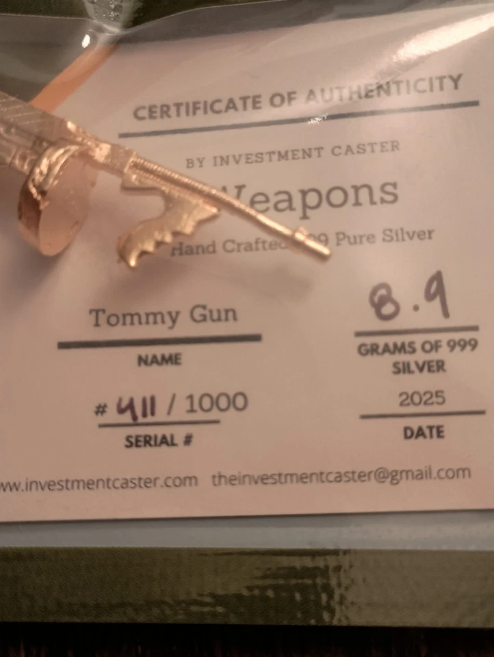 RÉPLICA DE PISTOLA TOMMY PLATEADA 9 GS 999 CHAPADA EN ORO 24K EL DETALLE ES UNA LOCURA BUENA Foto 4 de 4