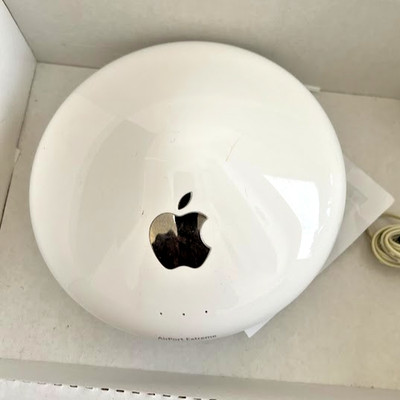 Apple Airport Extreme Base Station Model A1034 Good Condition