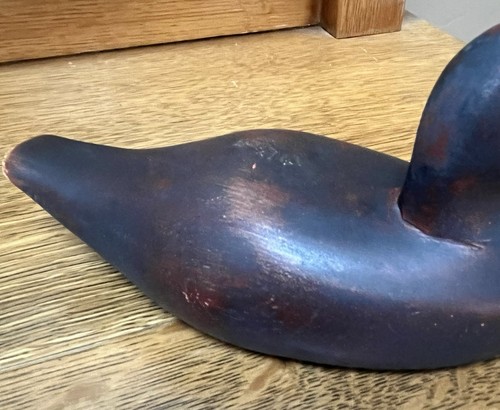 VINTAGE HAND CARVED STAINED WOOD DUCK DECOY FIGURINE GLASS EYES 6.5” - Picture 6 of 14