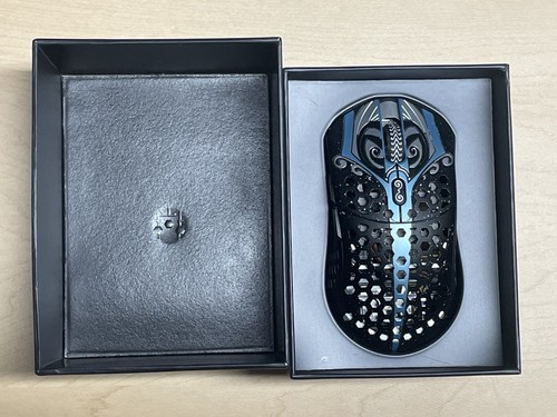 finalmouse Starlight-12 Phantom Gaming Mouse - SMALL - Picture 3 of 10