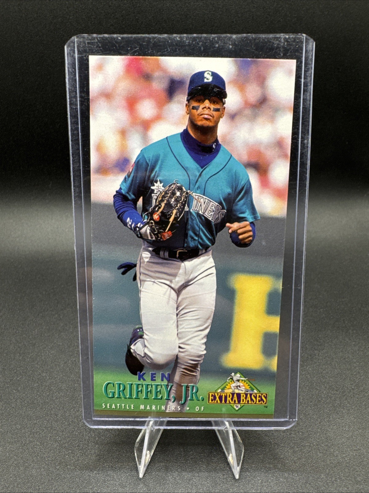 1994 Fleer Extra Bases - Ken Griffey Jr #166