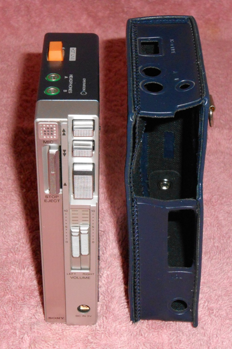 SONY - SONY WALKMAN TPS-L2  初代 レトロ 箱入り Sony Walkman TPS-L2 First generation stereo cassette player