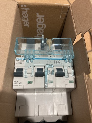Hager HTS335C SLS Schalter 3-polig, Cs-Charakteristik, 35A, für Sammelschiene