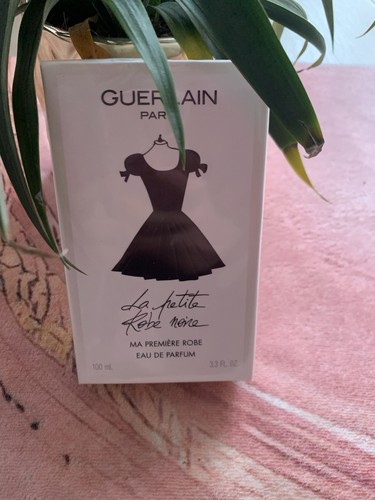 la petite kleid noir guerlain parfum