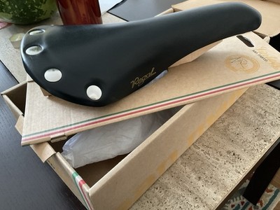 NOS in Box Vintage Fahrrad San Marco Regal schwarz Ledersattel