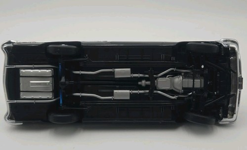 1957 Chrysler 300C Diecast Car 1:18 Scale – Chrysler Collection – Black –... - Picture 5 of 7