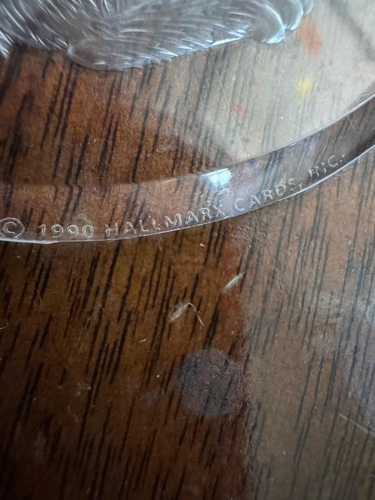 Hallmark Jesus Loves Me 1990 Keepsake Christmas Ornament - Acrylic - Picture 4 of 4