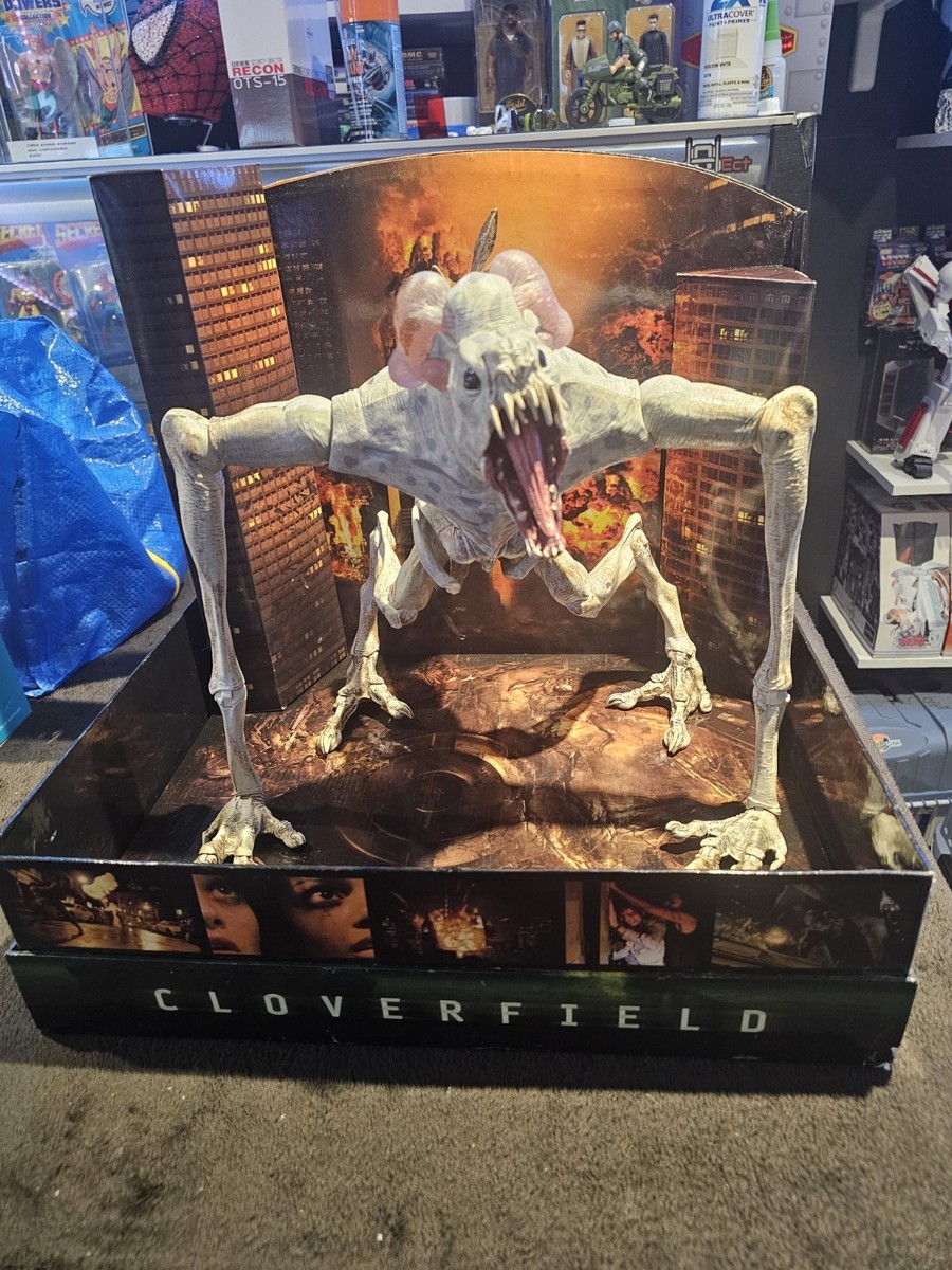 Cloverfield Monster Action Figure 14