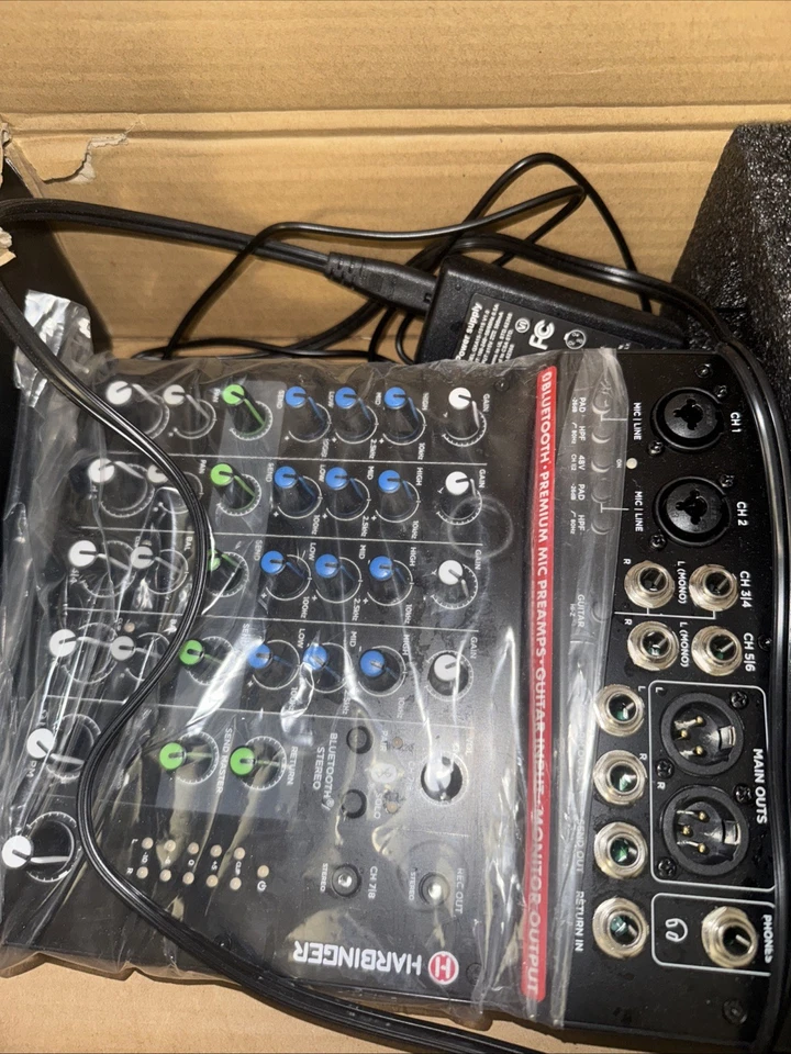 Harbinger LVL Series LV8 8-Channel Mixer W/Bluetooth Pre owned - Image 2 of 2