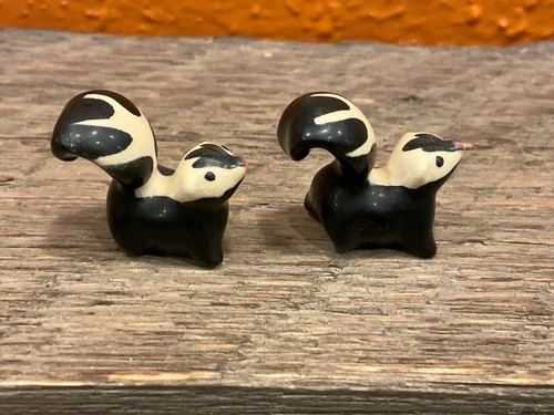 Vintage Miniature Hagen Renaker Skunk Family Figurines - Picture 9 of 12
