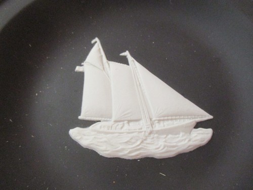 Vintage Wedgwood black Jasperware Ashtray Sailboat Ship Nautical Ropes MIB - Picture 2 of 4