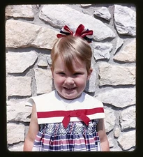 Stereo realist slide - Lovely portrait of a little girl in 3D -  1970 Kodachrome