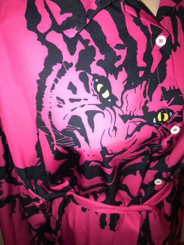 SHEIN NWOT CHIC HOT PINK NAVY BLUE BIG CAT BELTED SHIRTDRESS SIZE 3X - Picture 2 of 3