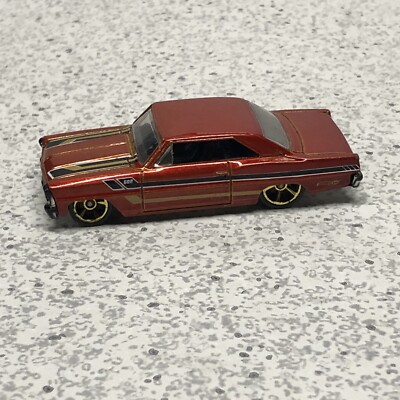 Hot Wheels 2012 Muscle Mania - '66 Chevy Nova #106/247 - View #2