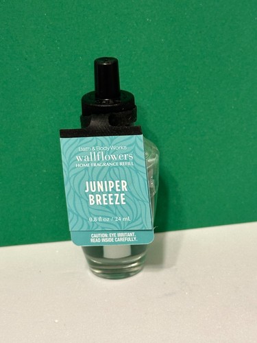 Bath & Body Works "JUNIPER BREEZE" Wallflowers Fragrance Refill 0.8oz - Picture 1 of 3