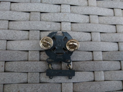 Vintage Signed 1/20 SF WWII Military  Pistol Iron Cross Badge Brooch Pin Medal  - Picture 3 of 3