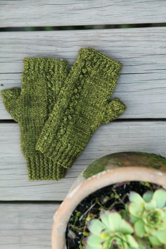 Knitting Pattern - mittens mitts gloves -ALL sizes - SPRING WARRIOR - Picture 5 of 5