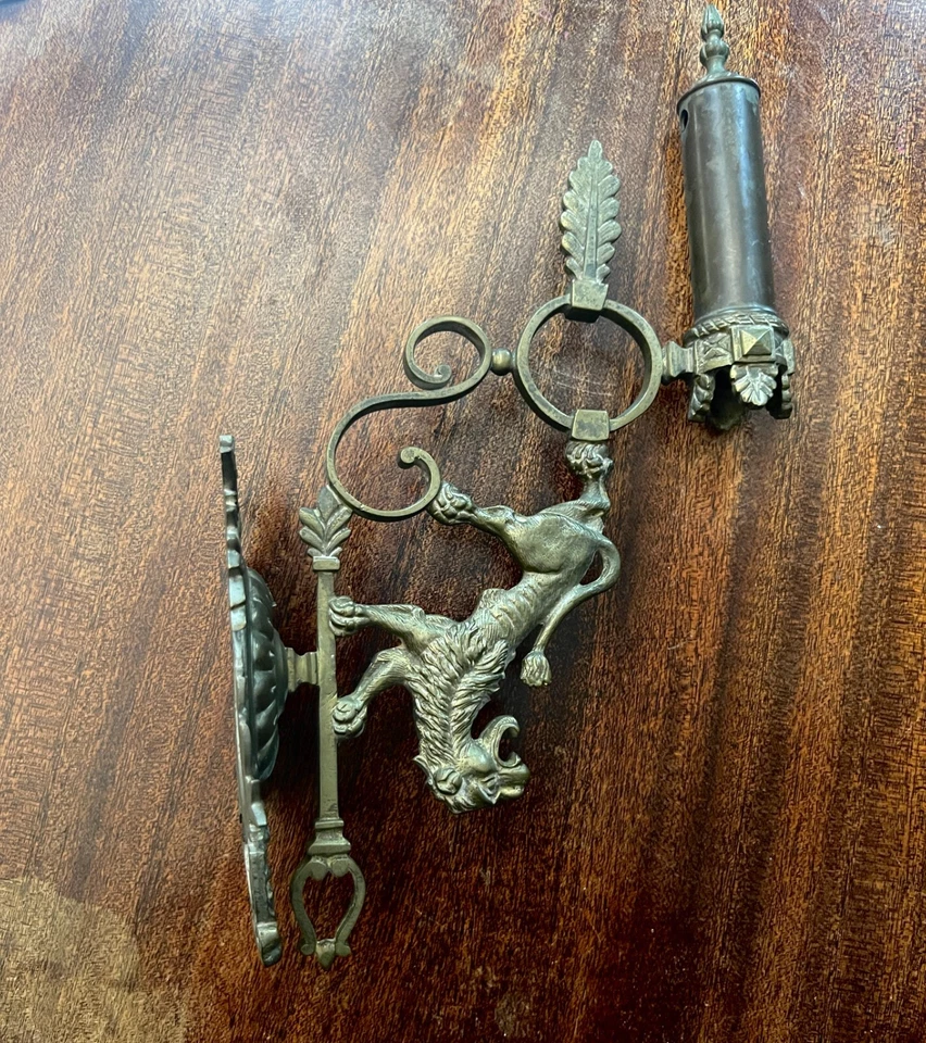 Antiguo Candelabro de Pared de Latón Aplique de León Gótico Accesorio de Iluminación Medieval Foto 2 de 4