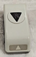 EK Success Paper Punch Scallop Banner Flag Tag Triangle 1/2" Flat Locking Tool