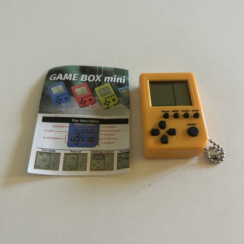 TYPO Retro Pocket Gamer Yellow Keyring- 26-1 Games - Picture 2 of 5