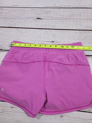 LULULEMON IVIVVA STRETCHY PINK DANCE GYMNASTIC SHORTS GIRLS SZ 14 W5 - Picture 2 of 7
