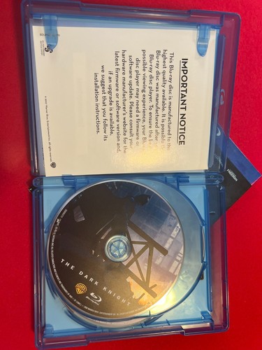 The Dark Knight. Blu-ray, Preowned, Like New - Picture 4 of 6