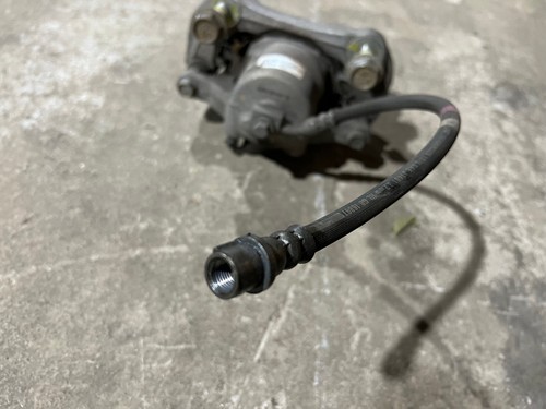 16-19 CHEVROLET VOLT BOLT EV RIGHT SIDE FRONT BRAKE CALIPER 23370274 OEM - Picture 9 of 11