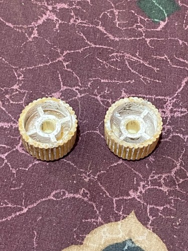 Vintage 1950's Harmony Silvertone Cream Knobs - Picture 2 of 2